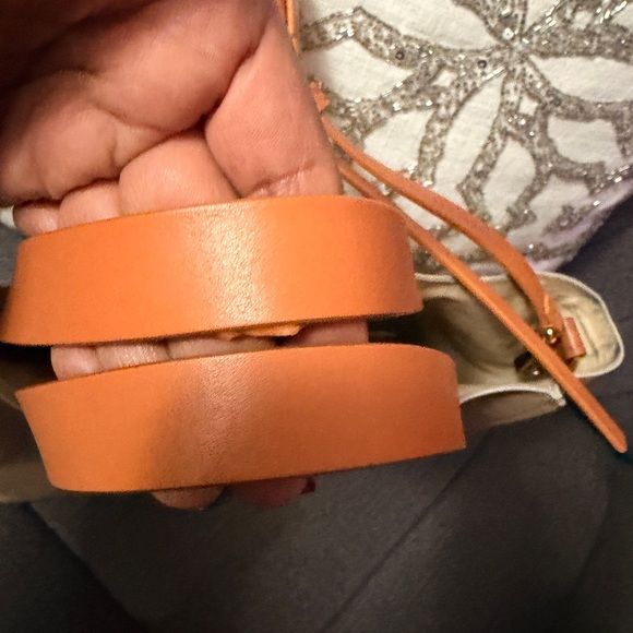 Marni
MUSEO SOFT SMALL BAG IN GREY-GREEN AND BEIGE LEATHER Tote - Picture 13 of 14